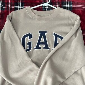 GAP Crewneck
